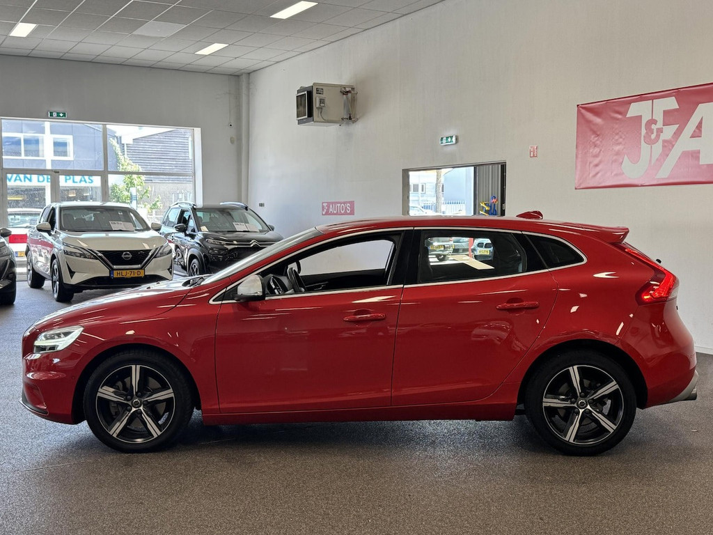 Volvo V40 2.0 T4 Business Sport NAVIGATIE, ECC AIRCO, CRUISE 50596058-1.jpg | J&F Auto's