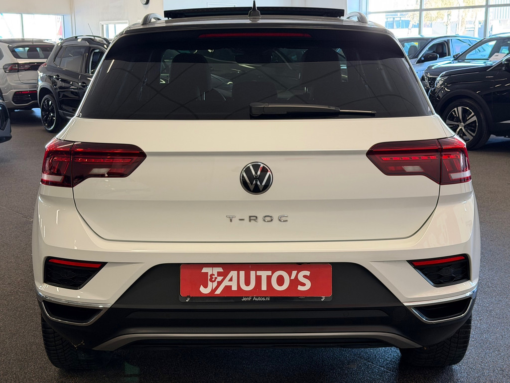 Volkswagen T-Roc 1.5 TSI Sport NAVIGATIE/CAMERA, PANORAMA, ECC AIRCO 50596063-3.jpg | J&F Auto's